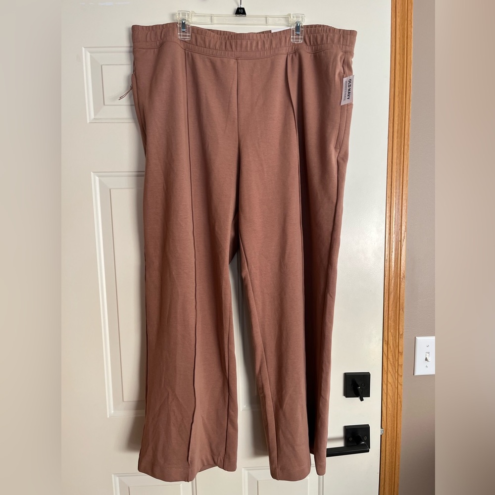 New Old Navy Women’s Dynamic Fleece, high rise, 7/8 ankle lounge sweat pants.XXL